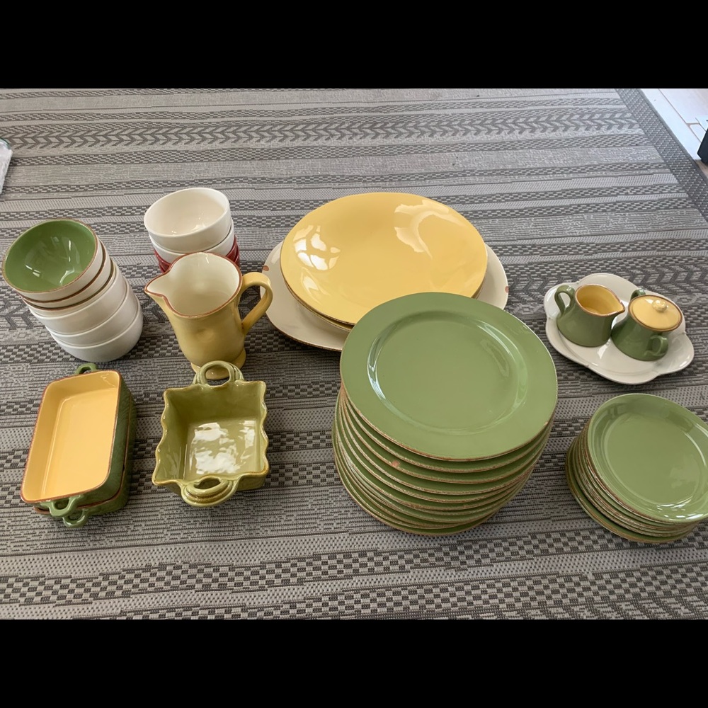 VIETRI Cucina Fresca 41 pc handmade Italian dinner